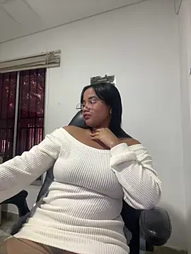 Snapshot of my_cam chatting on February 10, 2025, 8:00 pm my cam online show from February 10, 2025, 8:00 pm