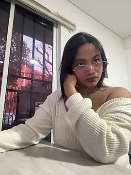 Snapshot of my_cam chatting on February 18, 2025, 9:53 pm my cam online show from February 18, 2025, 9:53 pm