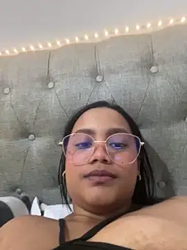 Snapshot of my_cam chatting on February 24, 2025, 8:36 pm my cam online show from February 24, 2025, 8:36 pm