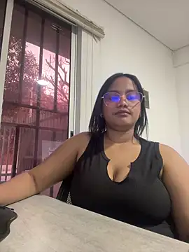 Snapshot of my_cam chatting on February 26, 2025, 7:05 pm my cam online show from February 26, 2025, 7:05 pm