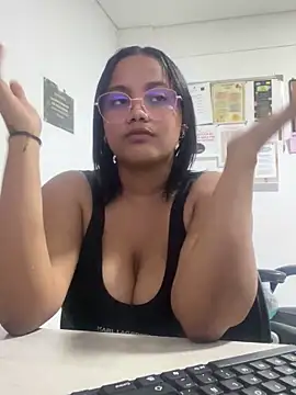 Snapshot of my_cam chatting on March 15, 2025, 12:15 am my cam online show from March 15, 2025, 12:15 am