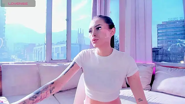 Little  Linda online show from October 23, 2025, 12:59 pm