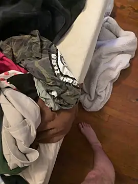 Johndxgnjxz online show from April 13, 2026, 4:23 pm