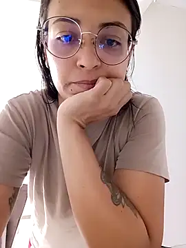 bri ali online show from February 17, 2025, 2:04 pm