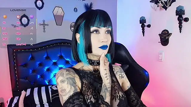 IsisRaichuu  online show from January 13, 2026, 7:19 pm