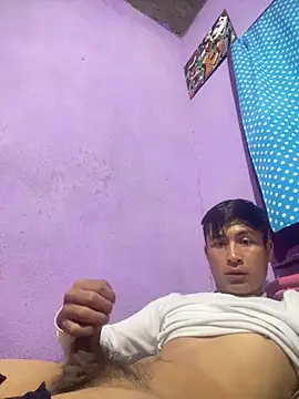 Snapshot of EduardoEspinoza12 chatting on February 13, 2025, 5:26 am EduardoEspinoza12 online show from February 13, 2025, 5:26 am