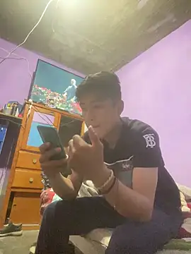 Snapshot of EduardoEspinoza12 chatting on February 19, 2025, 8:33 am EduardoEspinoza12 online show from February 19, 2025, 8:33 am