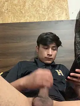 EduardoEspinoza12 online show from April 21, 2026, 4:30 am