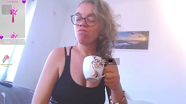 Ju-Hot online show from September 17, 2025, 2:08 pm