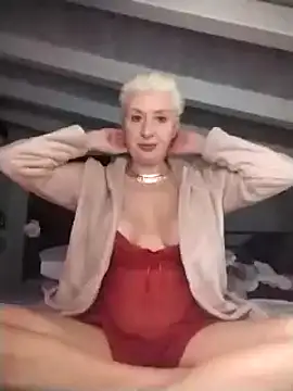 divinaerotica online show from February 26, 2025, 5:50 pm