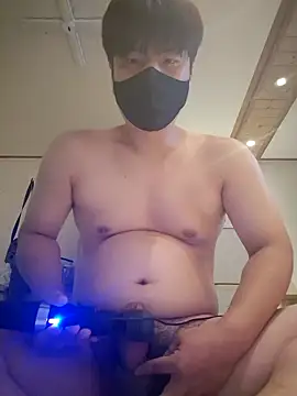 Tyyyggjju online show from October 19, 2025, 10:32 pm