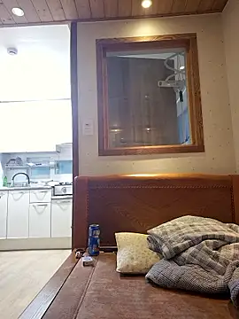 Tyyyggjju online show from November 28, 2025, 8:17 am