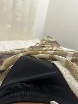 Snapshot of jhonnes_ chatting on February 24, 2025, 4:16 am jhonnes online show from February 24, 2025, 4:16 am