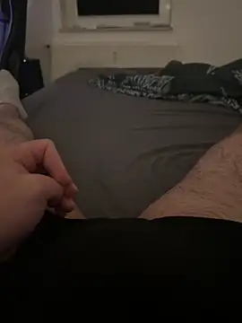 Snapshot of Mo_2003 chatting on February 21, 2025, 6:04 pm Mo 2003 online show from February 21, 2025, 6:04 pm