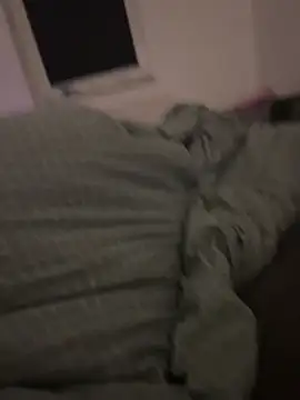 Snapshot of Mo_2003 chatting on February 26, 2025, 10:20 pm Mo 2003 online show from February 26, 2025, 10:20 pm