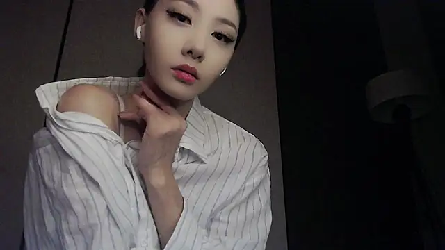 Snapshot of Fudzik0 chatting on February 18, 2026, 3:35 am Fudzik0 online show from February 18, 2026, 3:35 am