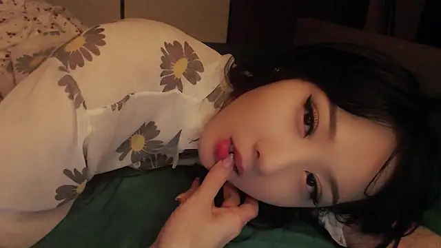 Snapshot of Fudzik0 chatting on February 23, 2026, 3:37 am Fudzik0 online show from February 23, 2026, 3:37 am