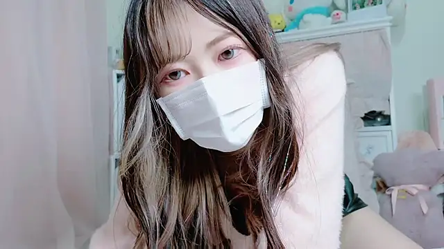 Snapshot of Megu-mimi chatting on March 11, 2025, 4:18 pm Megu-mimi online show from March 11, 2025, 4:18 pm