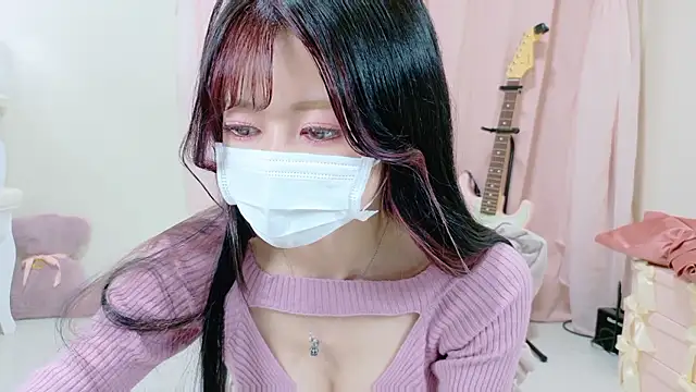 Snapshot of Megu-mimi chatting on September 17, 2025, 11:23 am Megu-mimi online show from September 17, 2025, 11:23 am