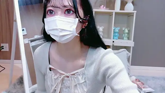 Megu-mimi online show from April 11, 2026, 6:51 am