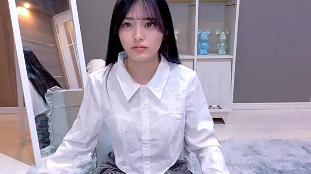 Megu-mimi online show from April 12, 2026, 7:46 am