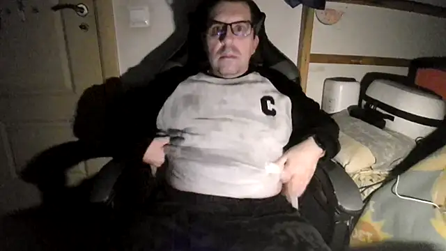 Snapshot of Usame_como_quieras chatting on January 28, 2025, 7:53 pm Usame como quieras online show from January 28, 2025, 7:53 pm