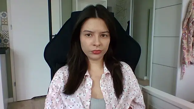 LariceSexy online show from March 25, 2026, 1:06 pm