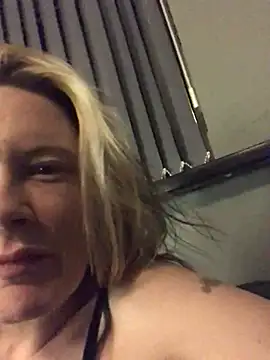 blondey206 online show from March 5, 2025, 11:05 pm