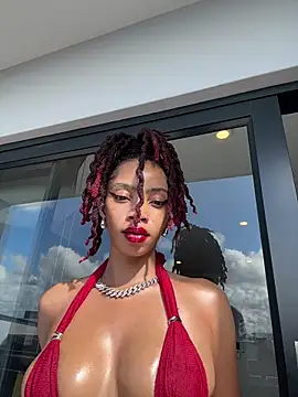 ZinaFreak online show from November 19, 2025, 1:33 pm