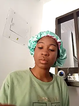 Snapshot of Zaira_Rose_ chatting on September 22, 2025, 12:40 pm Zaira Rose online show from September 22, 2025, 12:40 pm