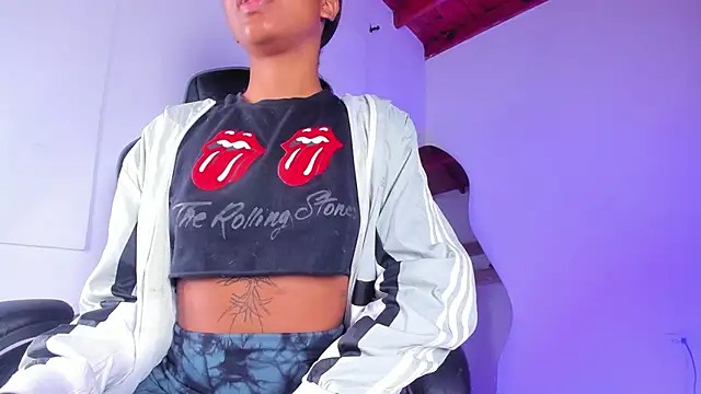 Snapshot of Zaira_Rose_ chatting on October 4, 2025, 12:47 pm Zaira Rose online show from October 4, 2025, 12:47 pm