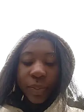 Snapshot of Zaira_Rose_ chatting on October 13, 2025, 12:49 pm Zaira Rose online show from October 13, 2025, 12:49 pm