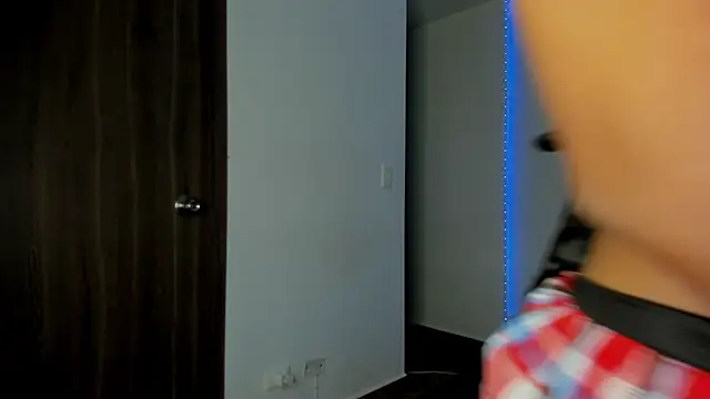 Snapshot of victoriacolin chatting on November 14, 2025, 12:04 pm victoriacolin online show from November 14, 2025, 12:04 pm