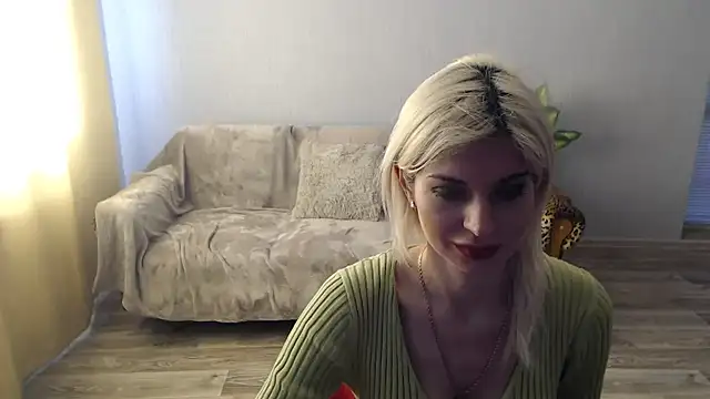 SexyBeatriice online show from April 13, 2026, 6:30 am