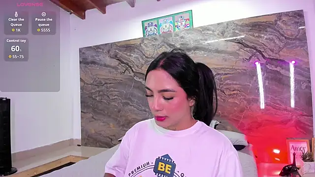 Estefy gomez09 online show from April 22, 2026, 12:07 pm