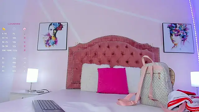 Mia greco  online show from March 21, 2025, 8:08 pm