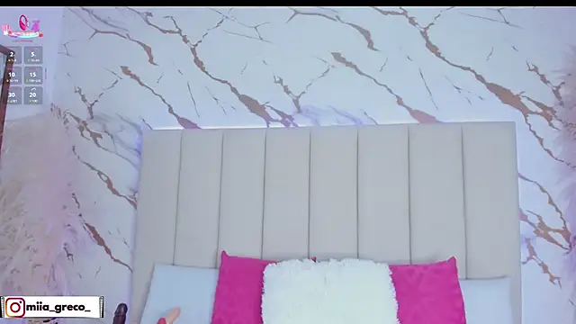 Mia greco  online show from September 28, 2025, 4:29 am