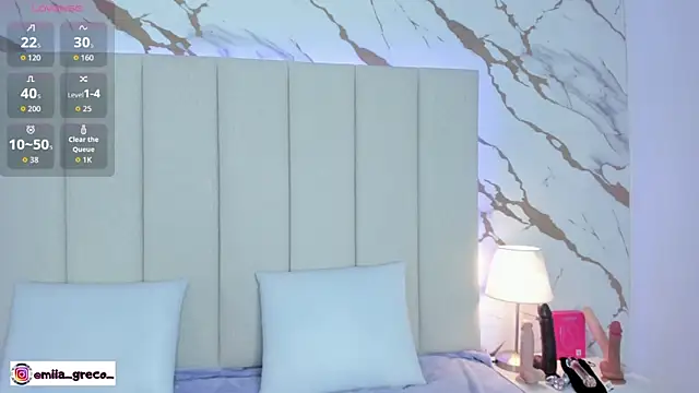 Mia greco  online show from November 20, 2025, 8:08 pm