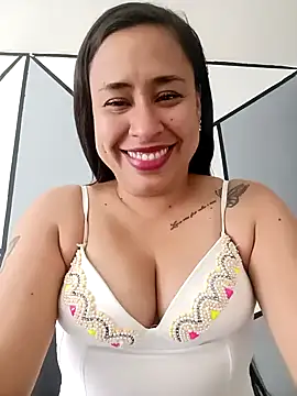 kamila lovee online show from September 12, 2025, 7:14 pm