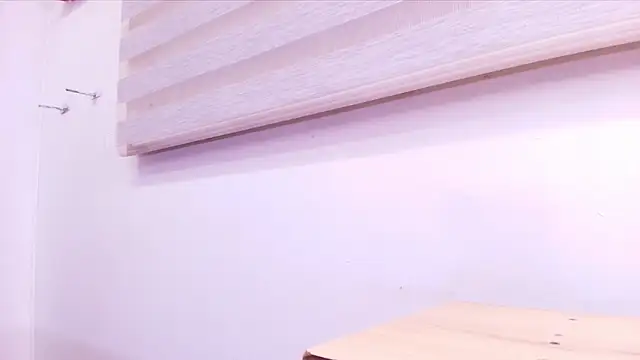 Snapshot of sharlott_miller chatting on February 4, 2025, 12:00 pm sharlott miller online show from February 4, 2025, 12:00 pm