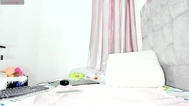 Snapshot of k_stormi_ chatting on January 29, 2025, 12:12 am k stormi online show from January 29, 2025, 12:12 am