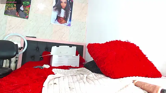 Snapshot of k_stormi_ chatting on February 17, 2026, 1:35 am k stormi online show from February 17, 2026, 1:35 am