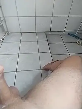 Snapshot of seulobinhoOficial04 chatting on April 14, 2026, 12:11 pm seulobinhoOficial04 online show from April 14, 2026, 12:11 pm