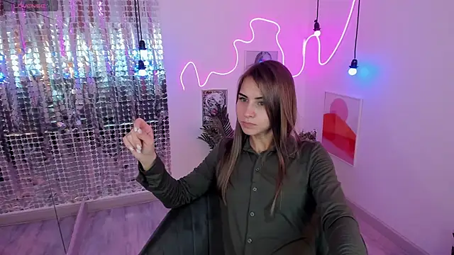 Snapshot of CharmBianca chatting on February 9, 2025, 8:22 am CharmBianca online show from February 9, 2025, 8:22 am