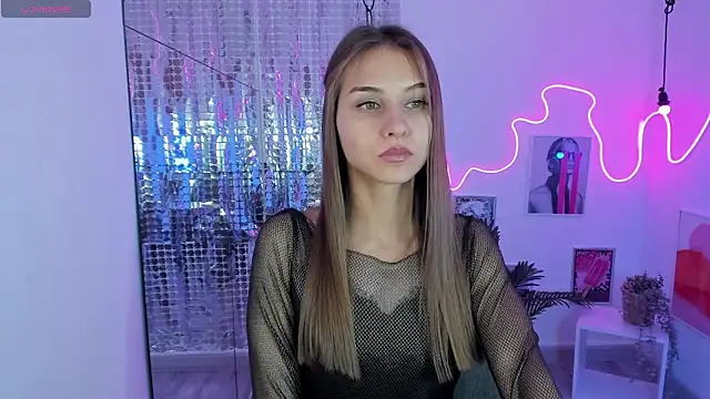 Snapshot of CharmBianca chatting on February 14, 2025, 11:31 am CharmBianca online show from February 14, 2025, 11:31 am