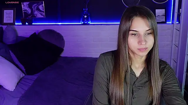 Snapshot of CharmBianca chatting on February 19, 2025, 8:44 am CharmBianca online show from February 19, 2025, 8:44 am