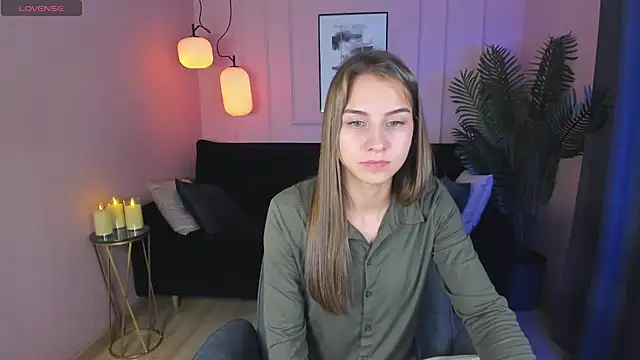 Snapshot of CharmBianca chatting on February 20, 2025, 11:53 am CharmBianca online show from February 20, 2025, 11:53 am