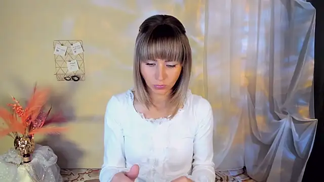 Snapshot of CharmBianca chatting on October 12, 2025, 12:37 pm CharmBianca online show from October 12, 2025, 12:37 pm