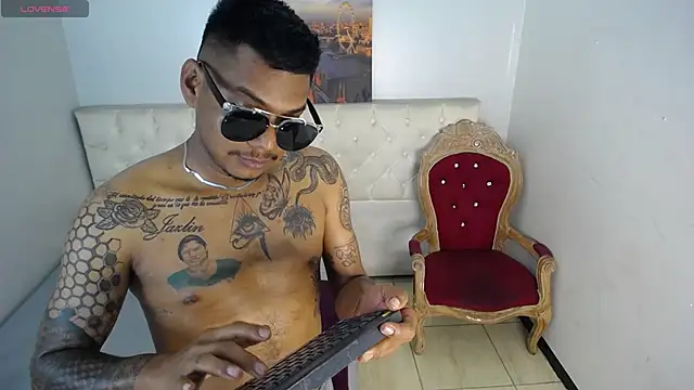 Saipadpuer30 online show from March 5, 2025, 9:05 am