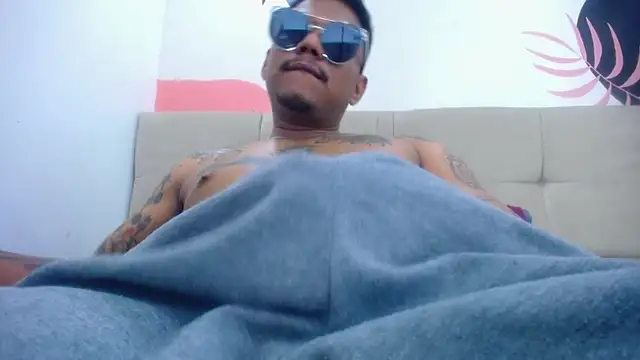 Saipadpuer30 online show from March 9, 2025, 1:35 am